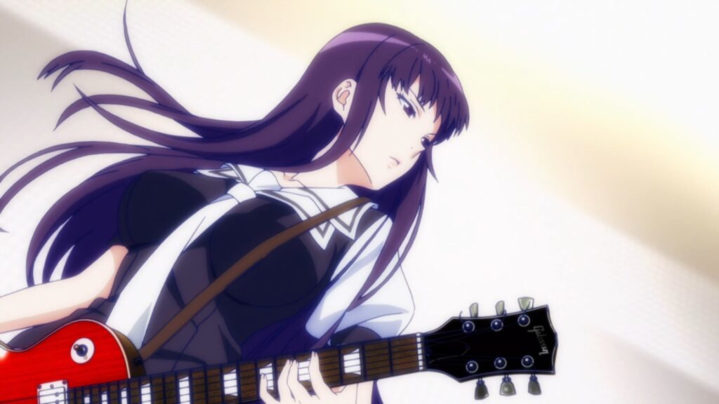 iwami sara, long hair, purple hair, blunt bangs, purple eyes, black shirt, white sleeves, white sailor collar, Waifus más Calientes del Rock